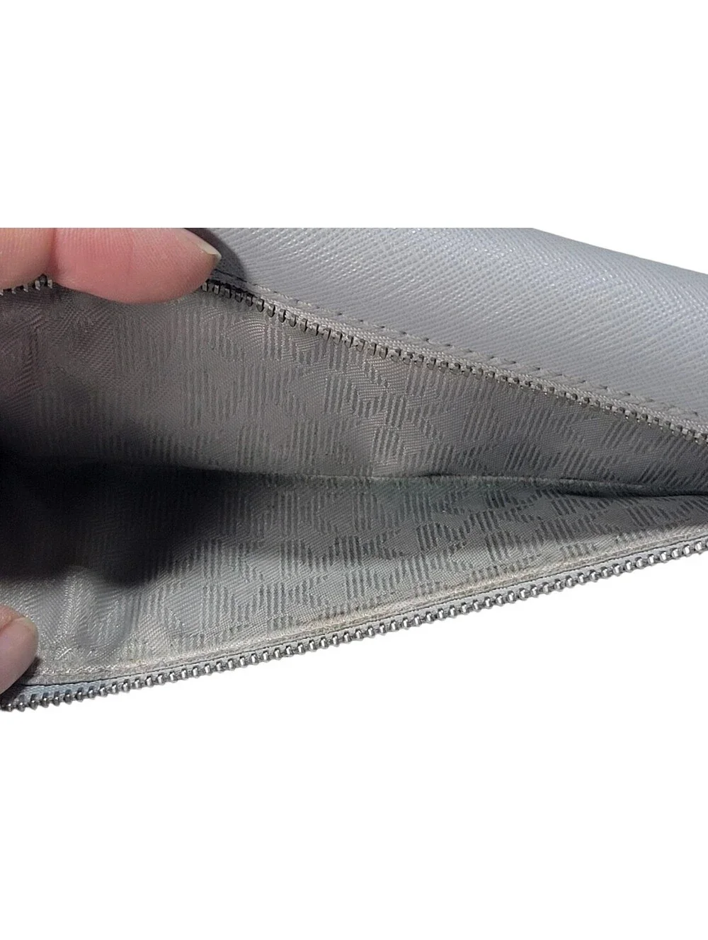 Michael Kors Women's Jet Set Travel Flat Wallet Gray Saffiano Leather